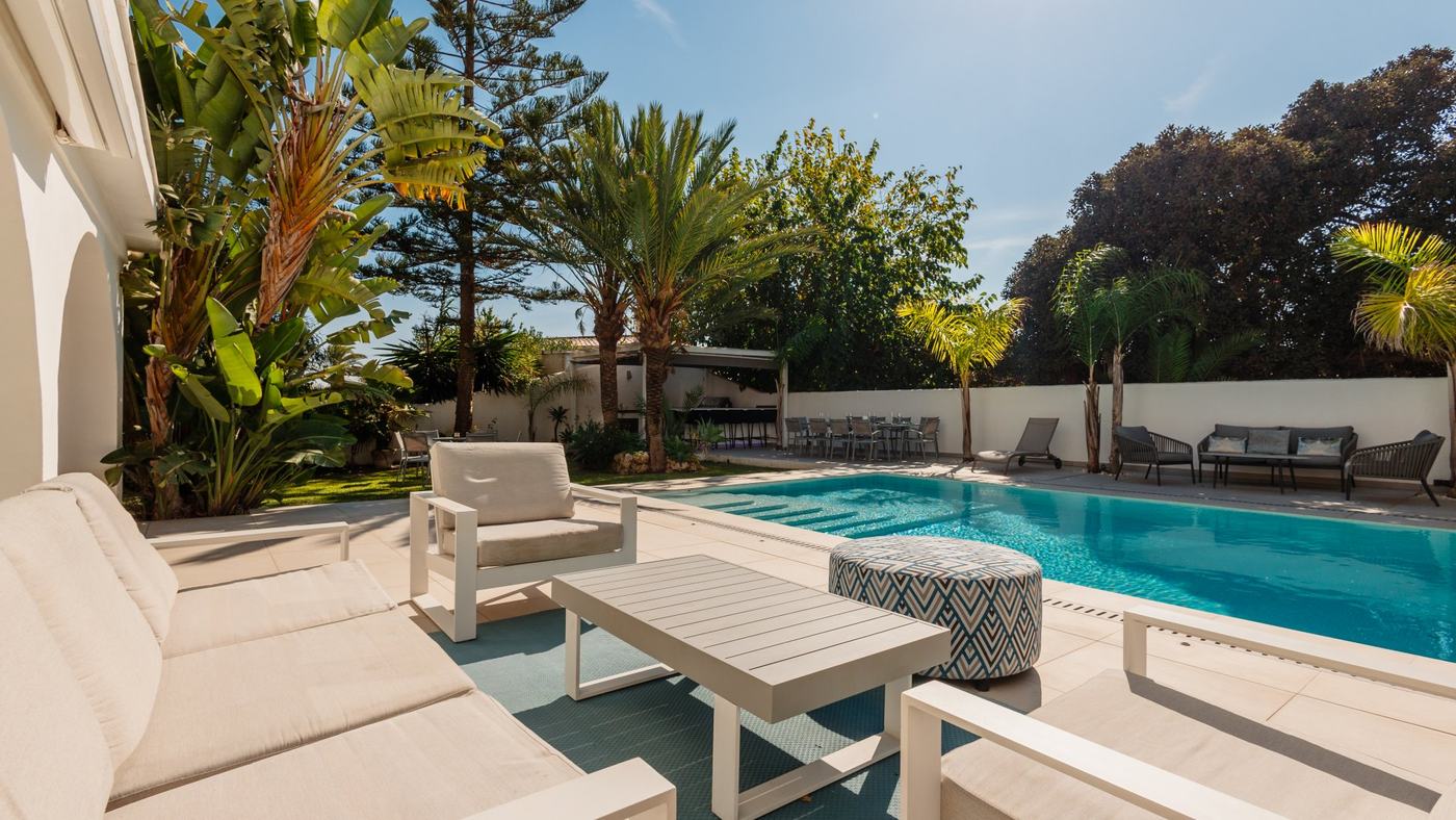 Chill-out junto a la piscina