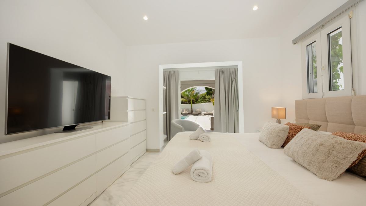 Dormitorio con Smart TV